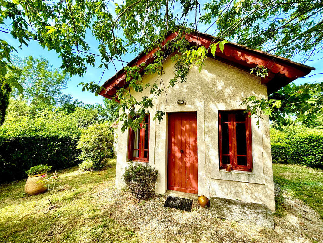 Photo 2 - Terrain à REVEL