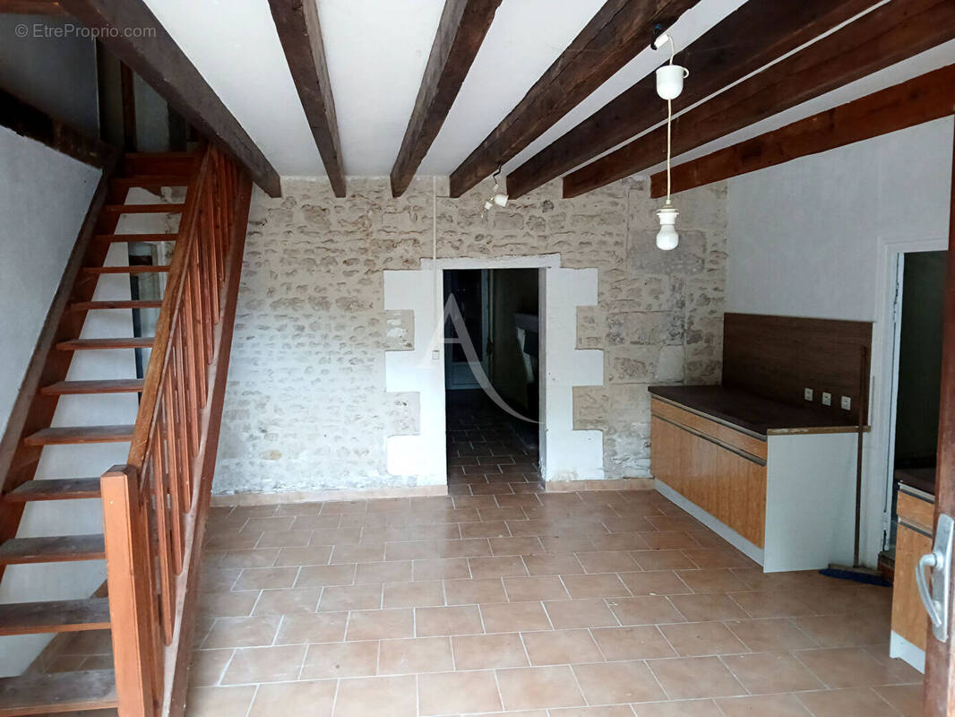 Maison à SAINT-DIZANT-DU-GUA