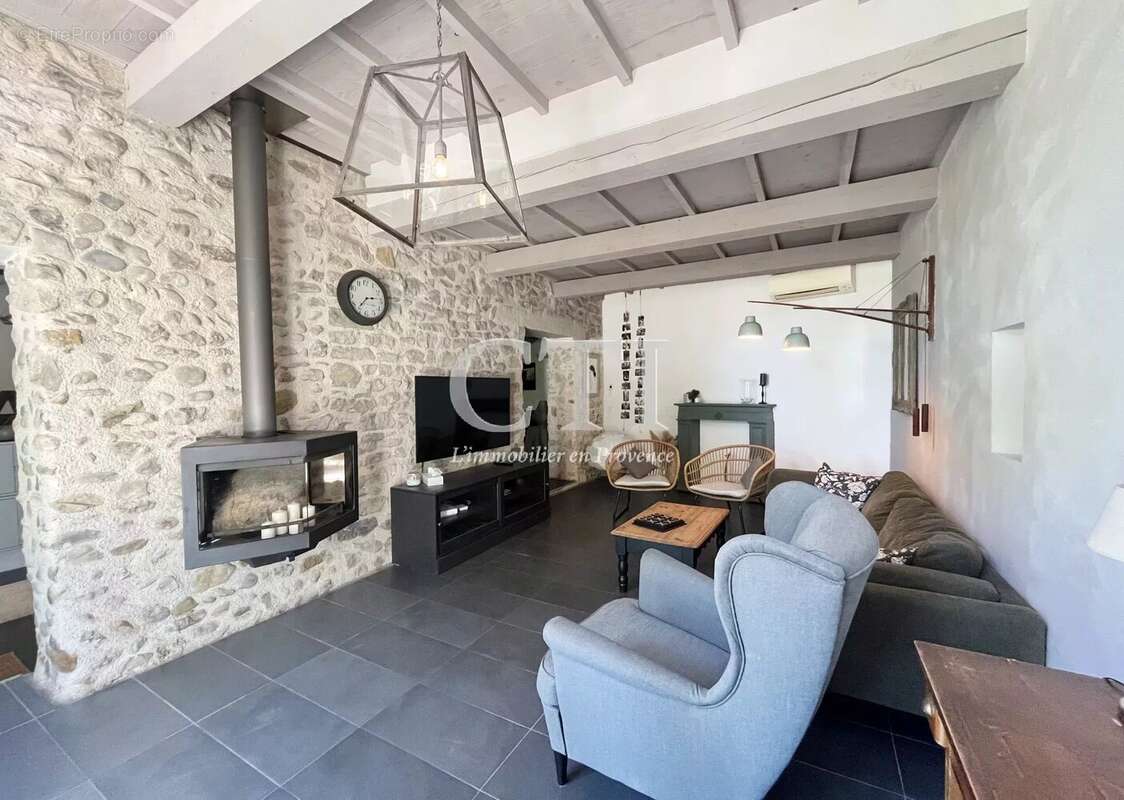 Maison à VAISON-LA-ROMAINE