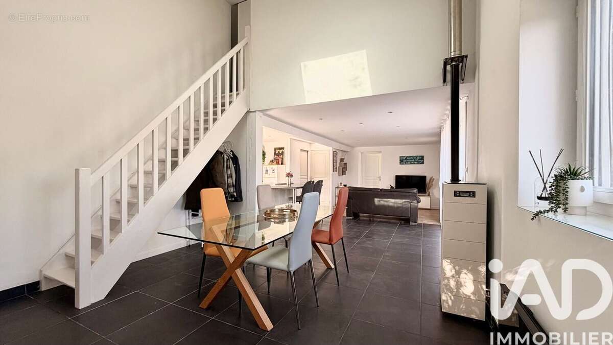 Photo 2 - Maison à SAINT-SATURNIN-SUR-LOIRE