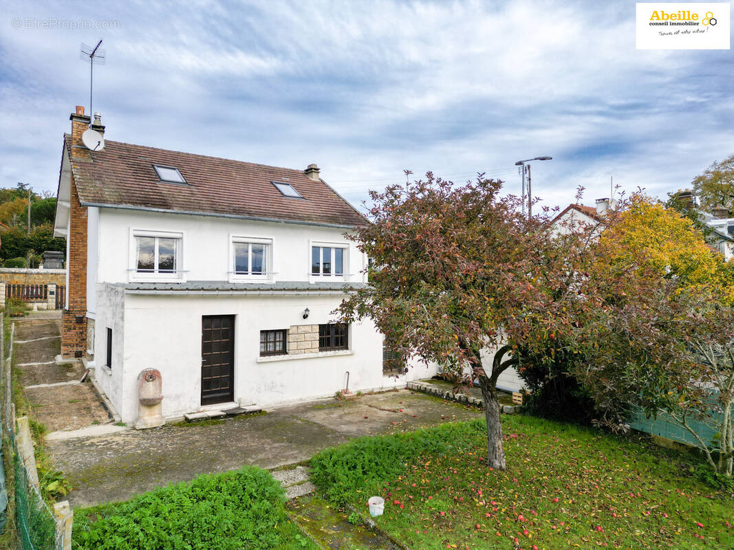 Maison à SAINT-CHERON