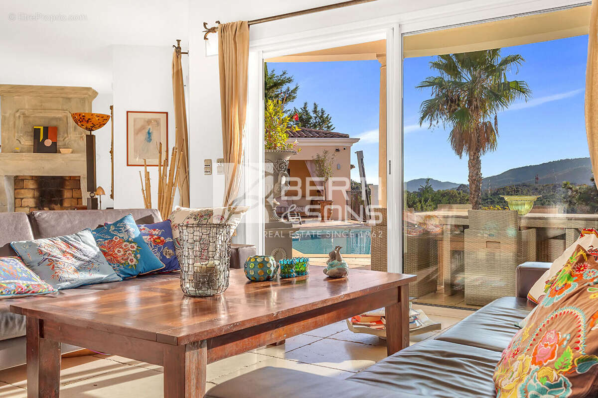 Maison à MOUANS-SARTOUX