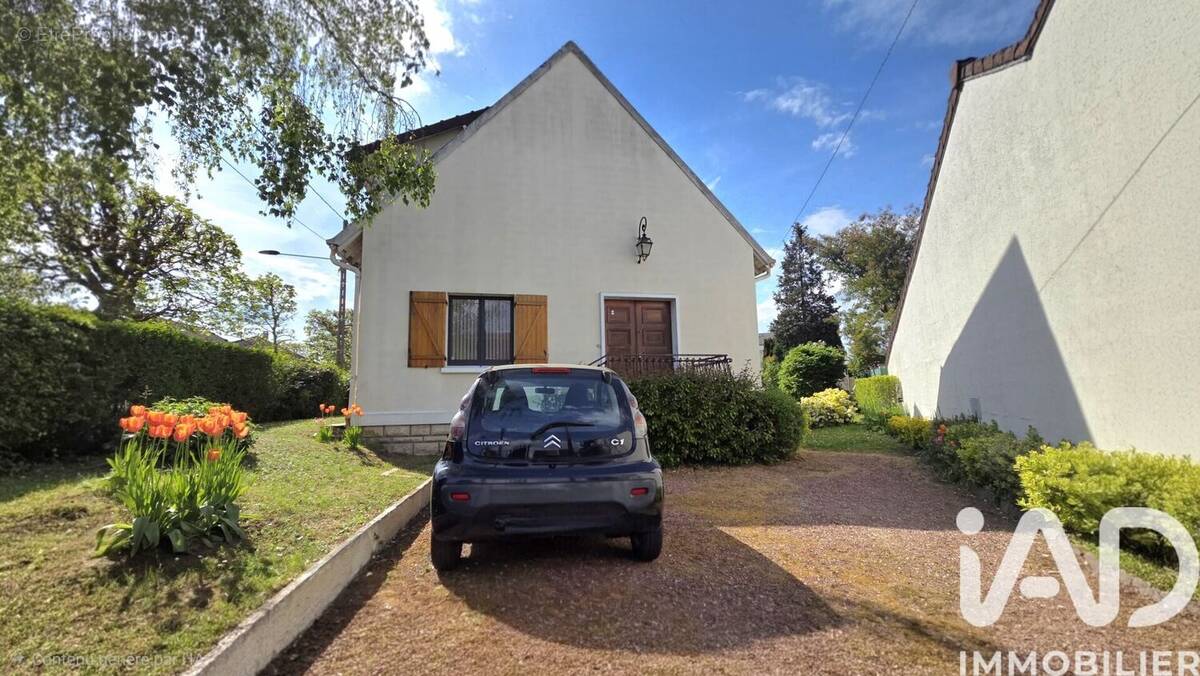 Photo 1 - Maison à SAVIGNY-SUR-ORGE