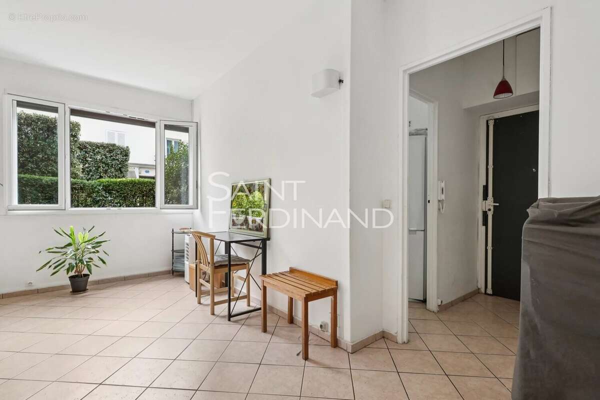 Appartement à NEUILLY-SUR-SEINE