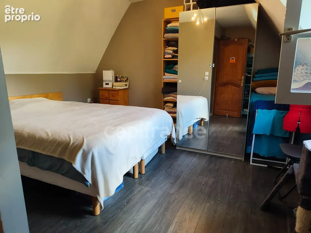 Maison en pierre avec plus d’un hectare de terrain – Berrien - photo 8