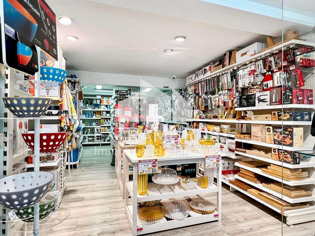 Commerce à SAINT-SYMPHORIEN-SUR-COISE