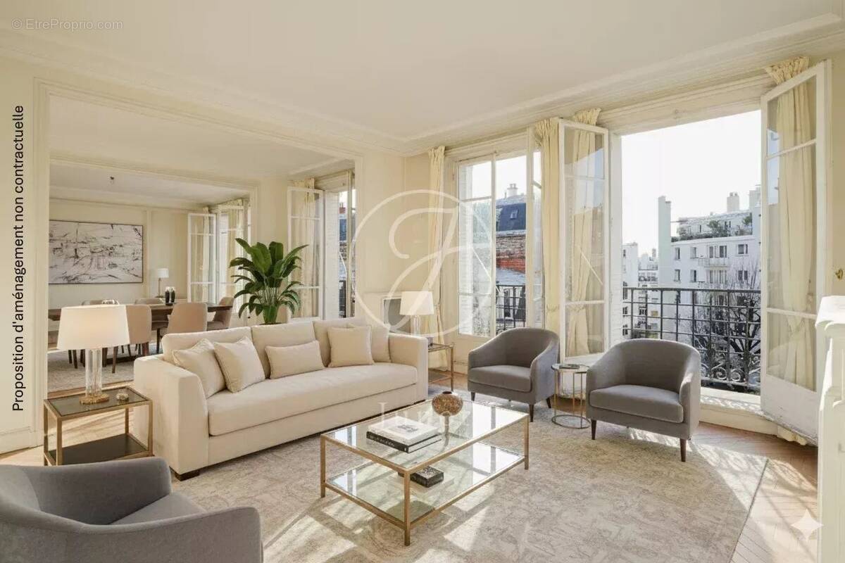 Appartement à PARIS-16E