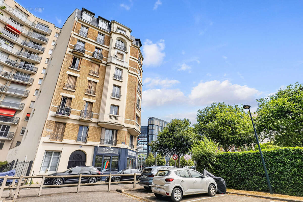 Appartement à LA GARENNE-COLOMBES