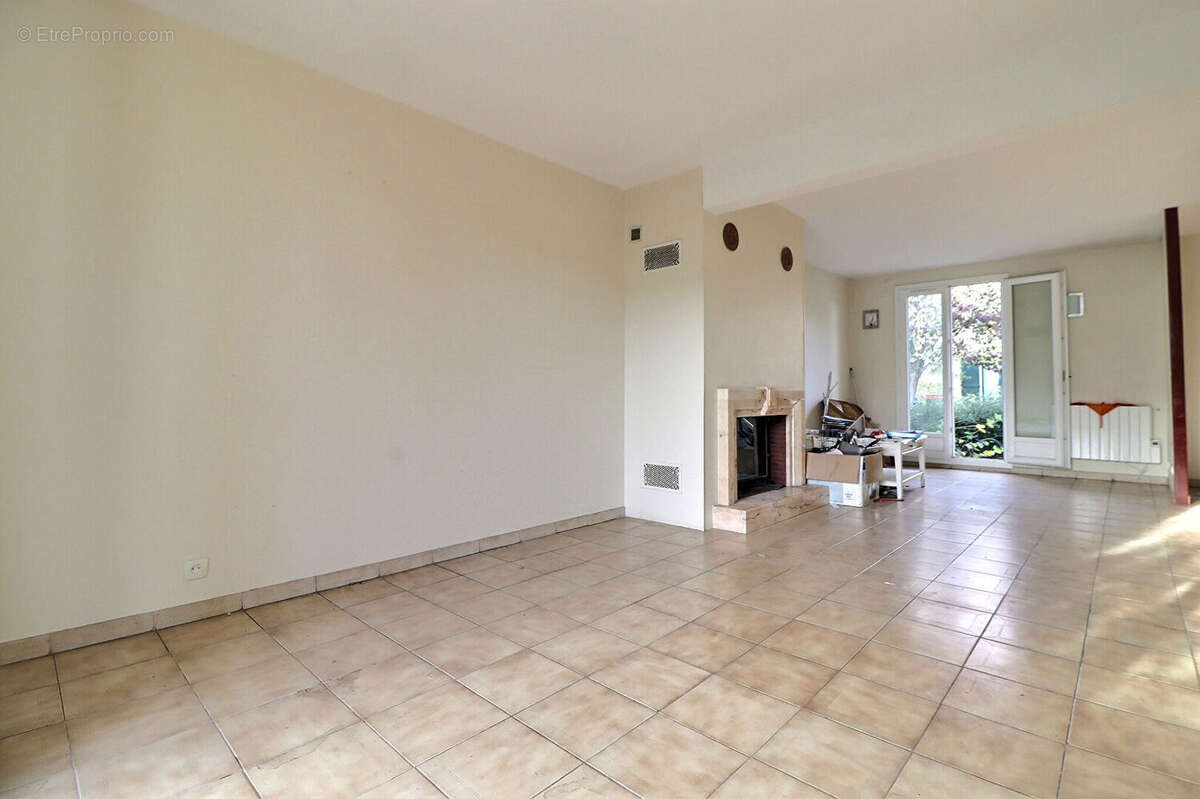 Maison à SAINT-LEU-LA-FORET