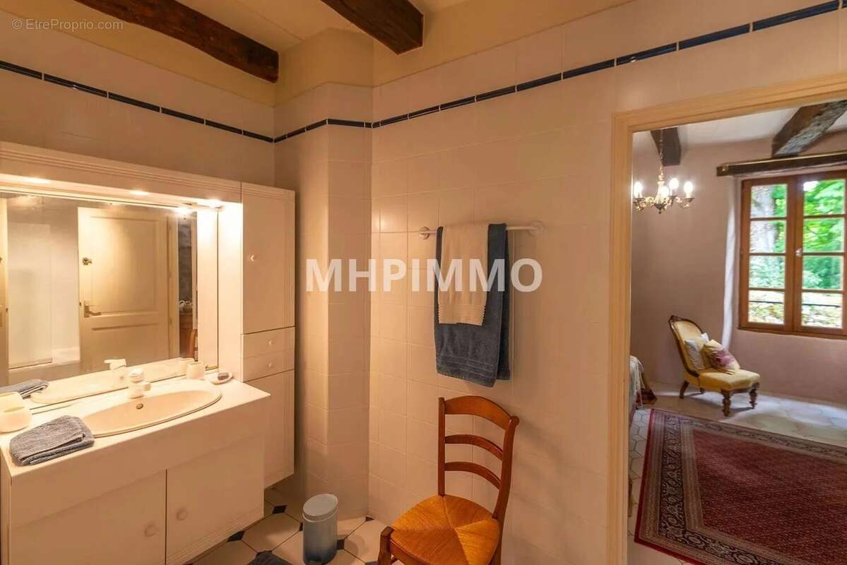 Maison à LES CABANNES