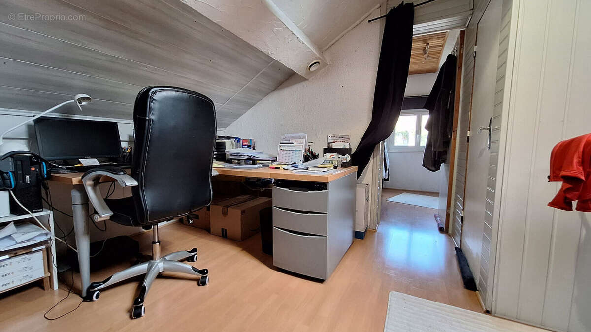 Maison Cournon D Auvergne 4 pièce(s) 90 m2 - photo 12