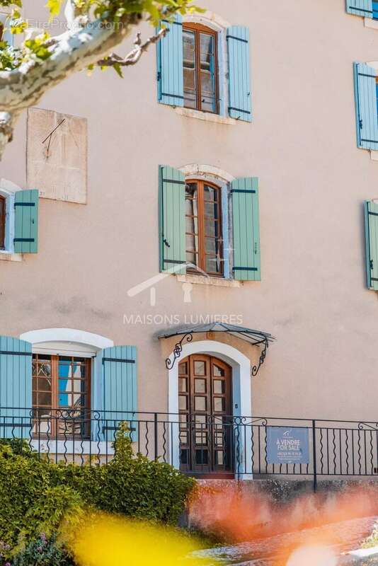 Maison à SAINT-SATURNIN-LES-APT
