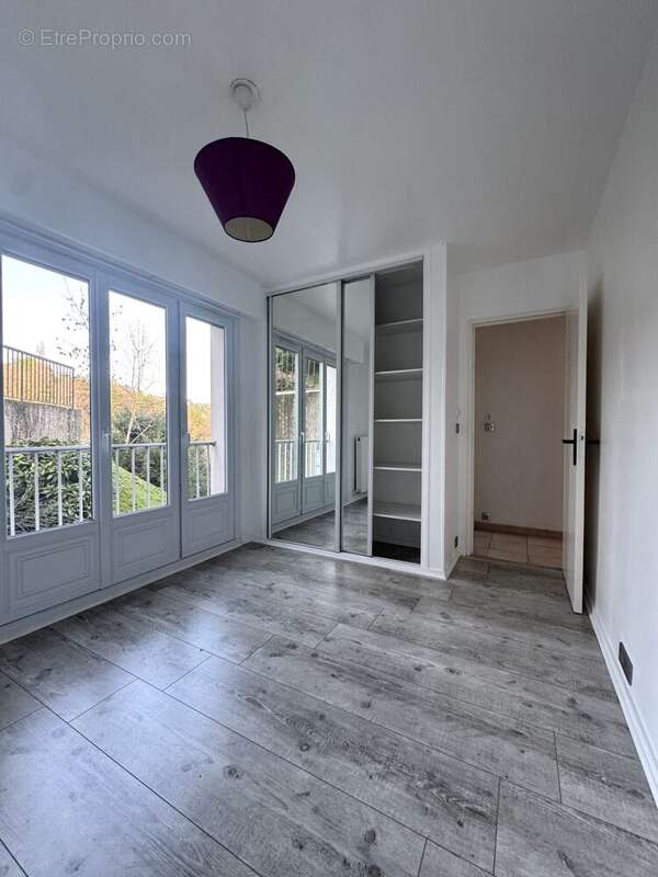 Appartement à MONT-SAINT-AIGNAN