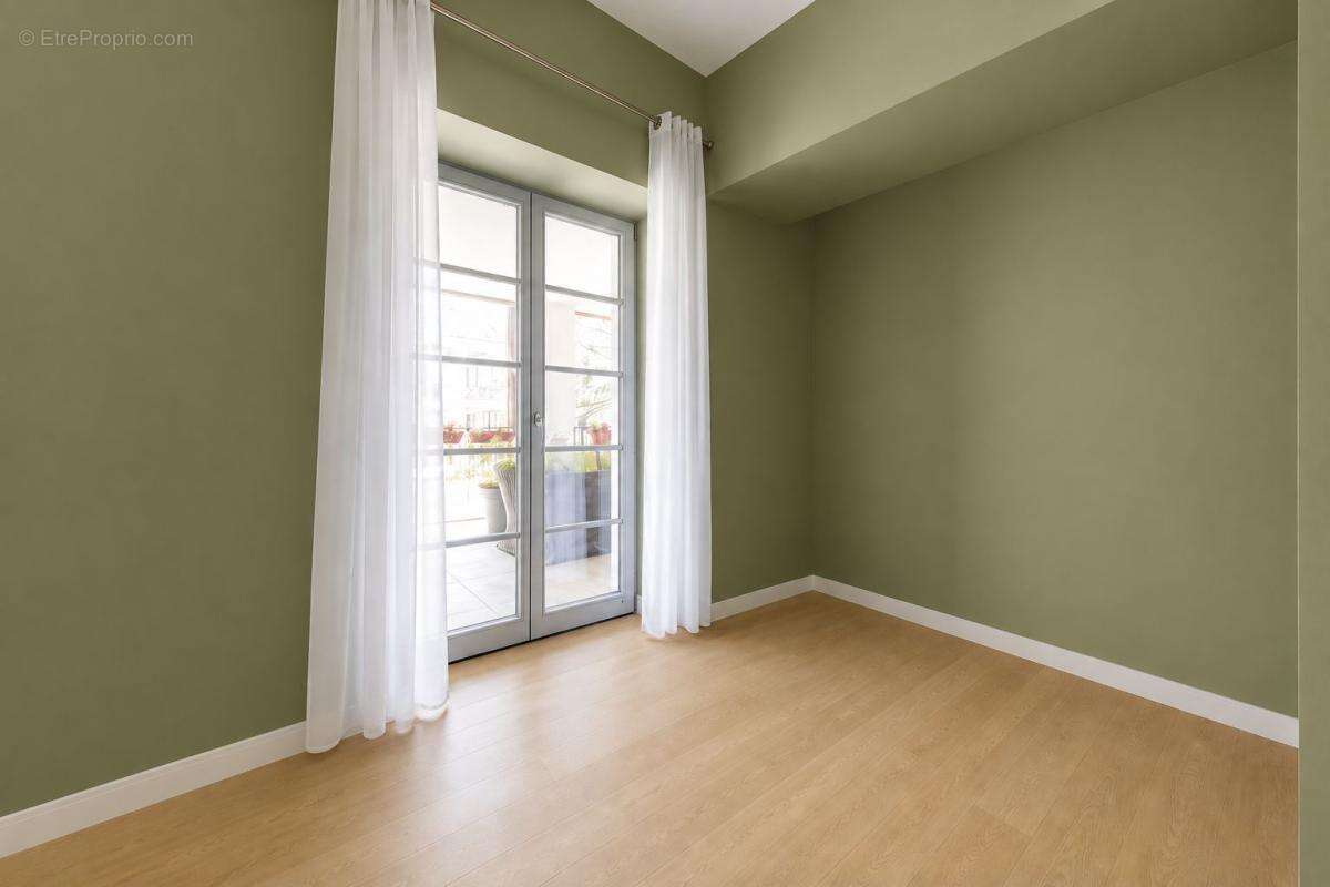 Magnifique  Duplex T4 avec terrasse et piscine - Lyon 5e - photo 7