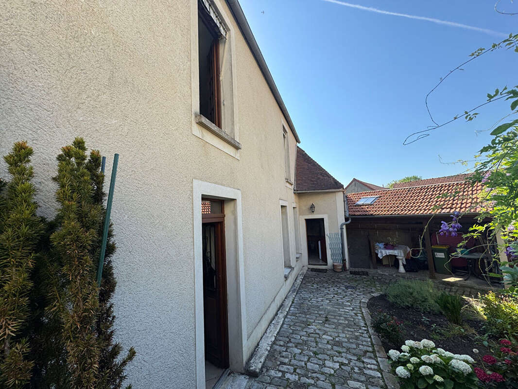 Maison à MONTFORT-L'AMAURY