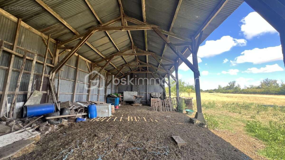 2 hectares + maison rénovée 102m² + dépendances  - indre 36 - photo 24