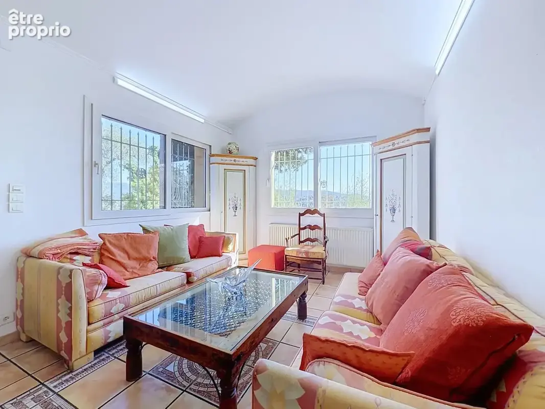 Saint-Roman de Bellet - Maison Niçoise - 6 Pièces - 228 m² - photo 3