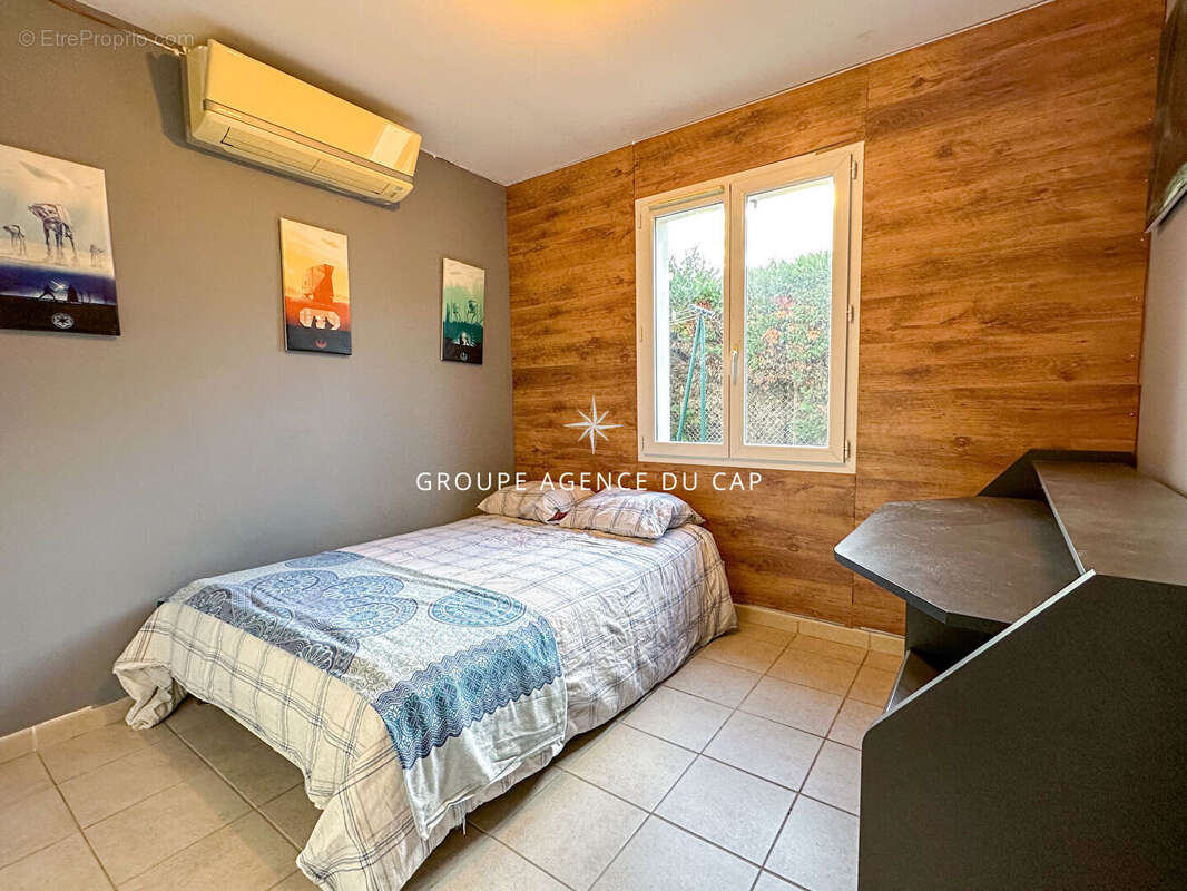 Maison à ROQUEBRUNE-SUR-ARGENS