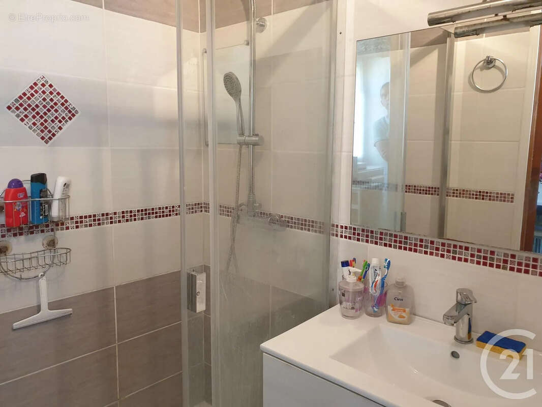 Maison 80 m² à Suilly-La-Tour  - photo 6
