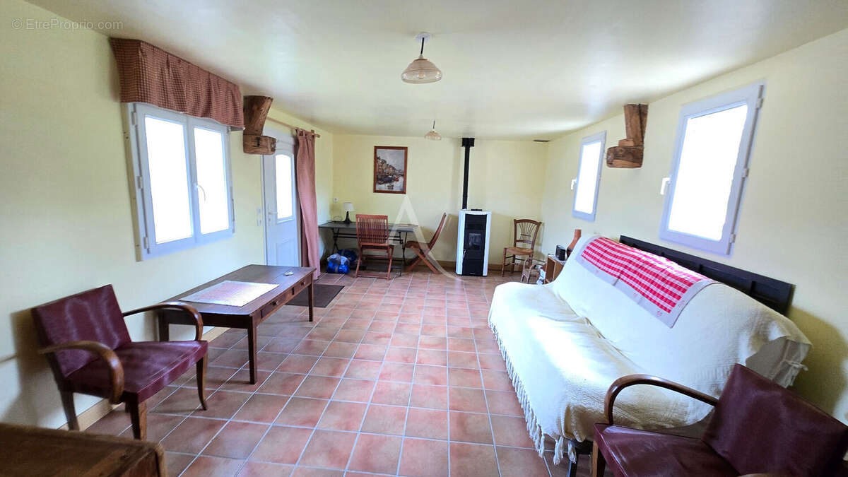 Maison à SAINT-MARTIN-D'ABBAT