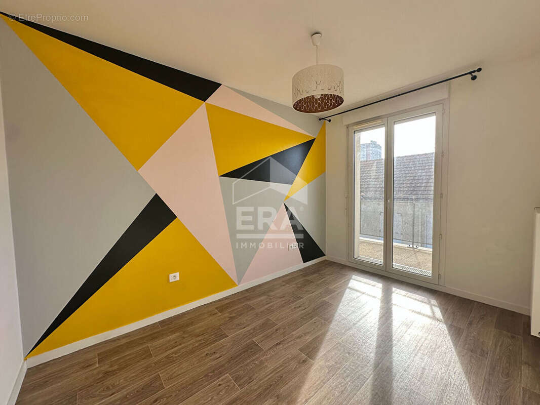 Appartement à SARTROUVILLE