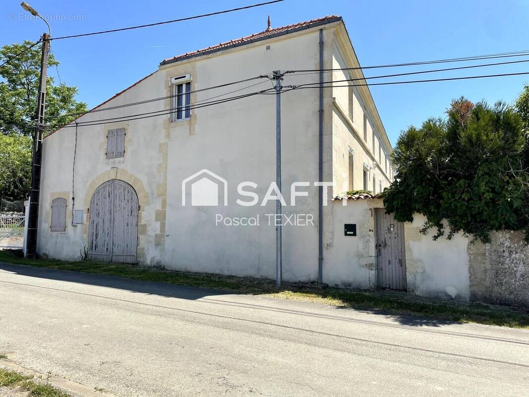 Photo 1 - Maison à PUYROLLAND