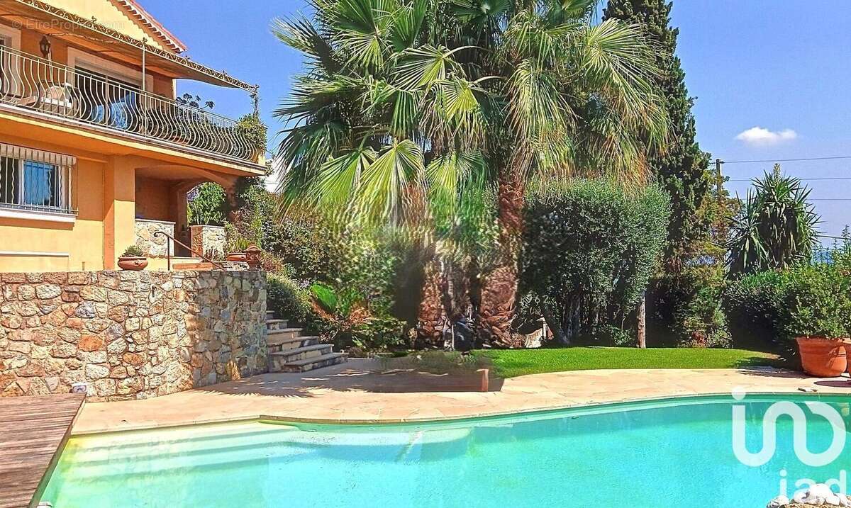 Photo 3 - Maison à MANDELIEU-LA-NAPOULE