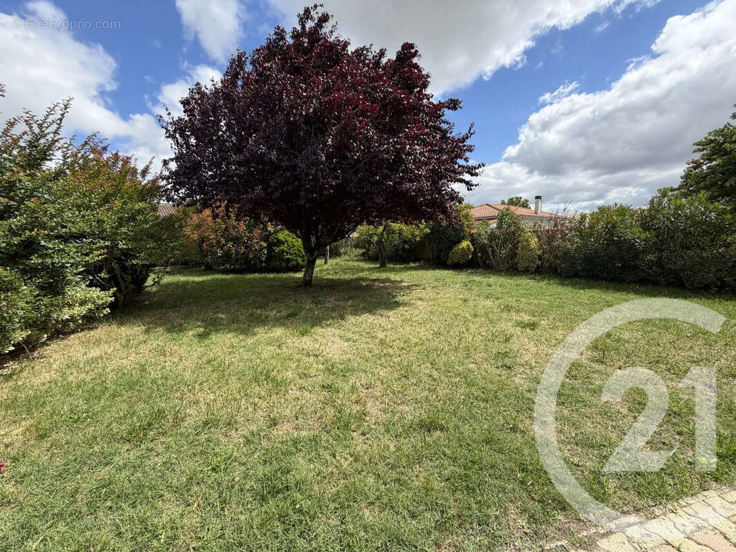 Maison 86 m² à Saint-Sulpice-De-Royan  - photo 5