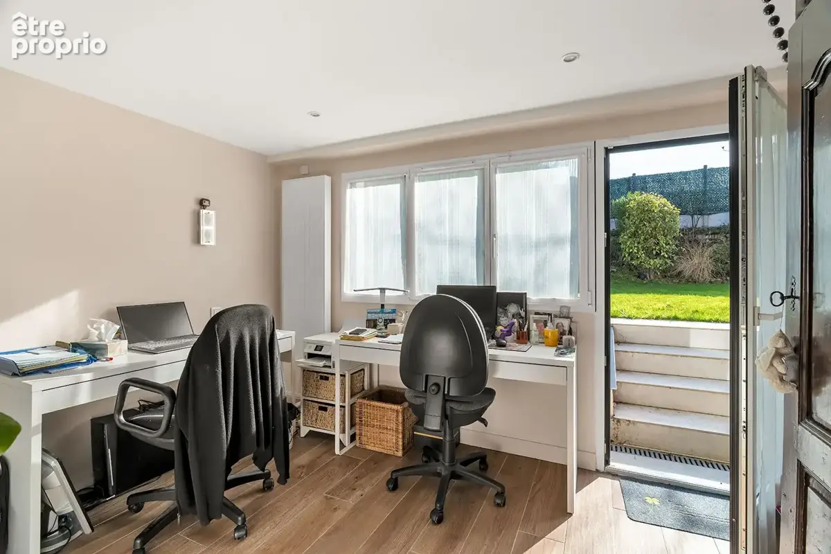 Centre ville - tres belle maison de 168 m² habitables entierement renovee - grand jardin - photo 9