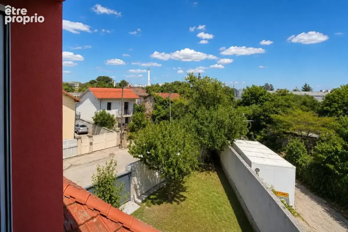 Maison de 6 pièces de 140 m² à Villeurbanne - photo 14