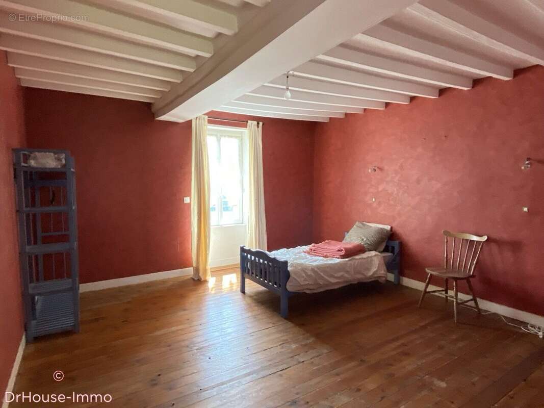 Maison à CROISILLES