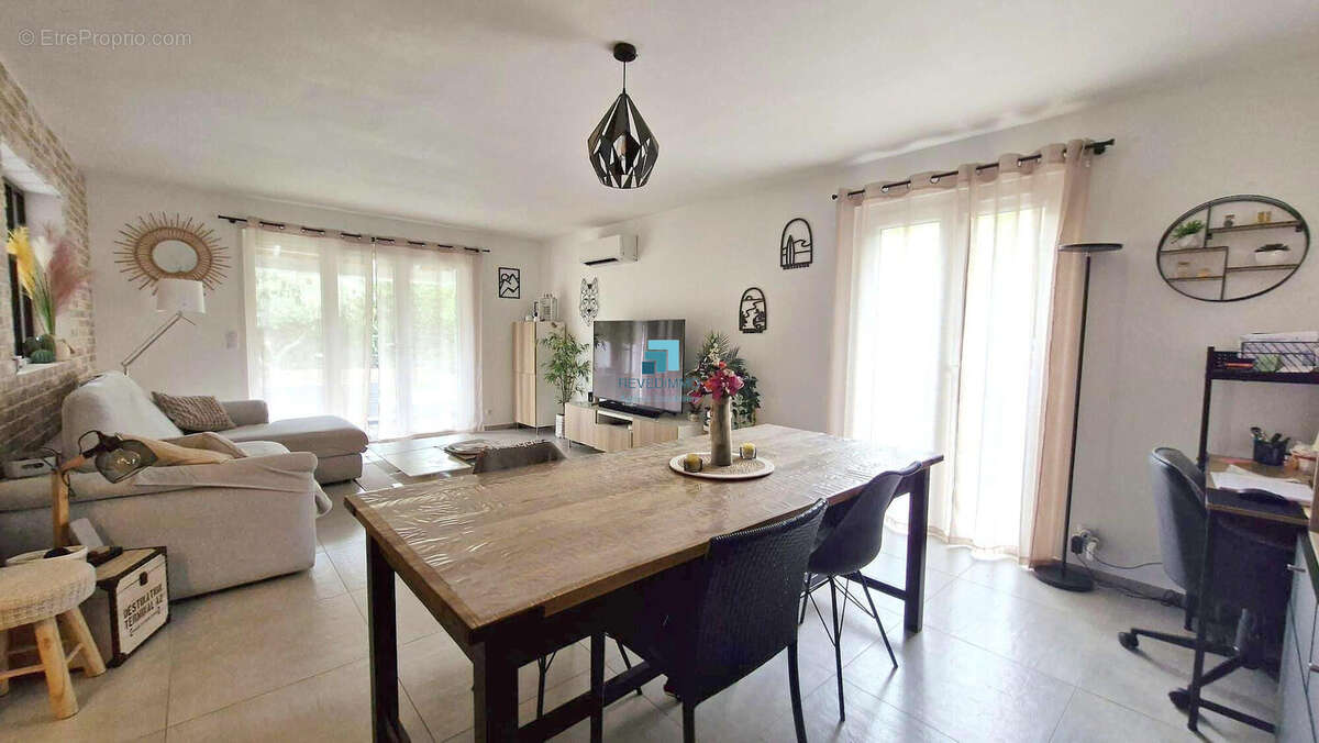 Maison à PUGET-SUR-ARGENS