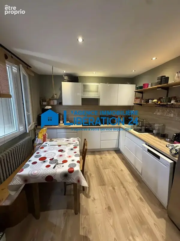 Maison familiale de 95 m² avec sous-sol complet et terrain à Beauzac ( 43590 ) - photo 2