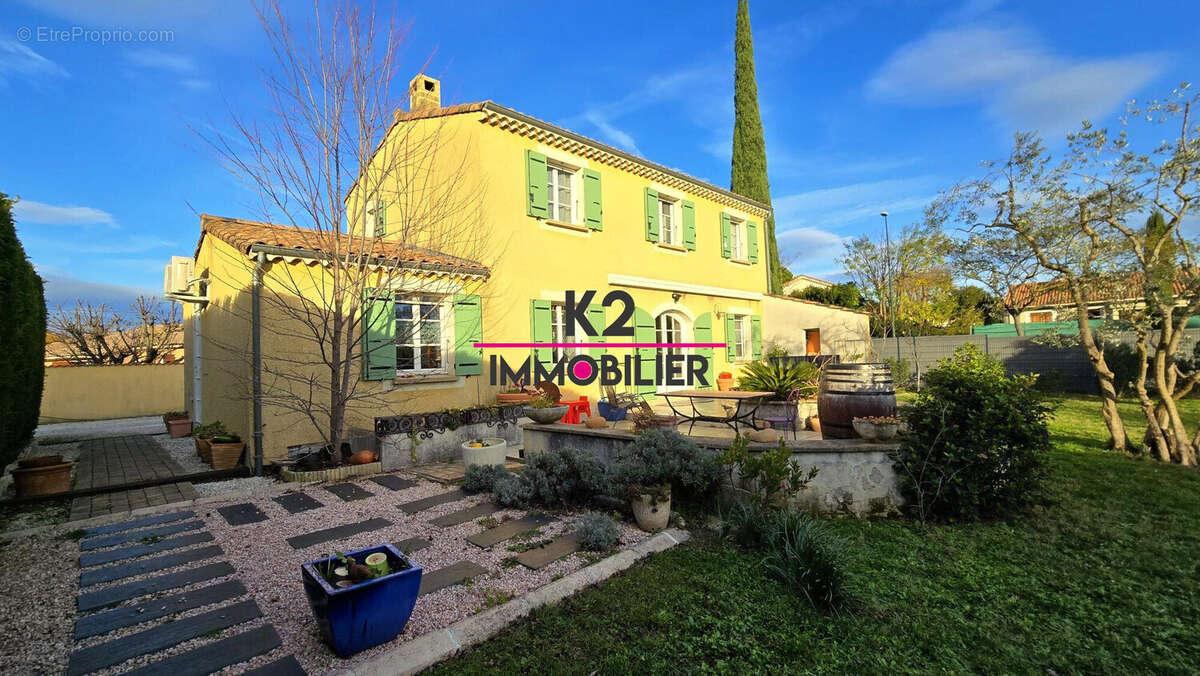 Maison à MONTELIMAR