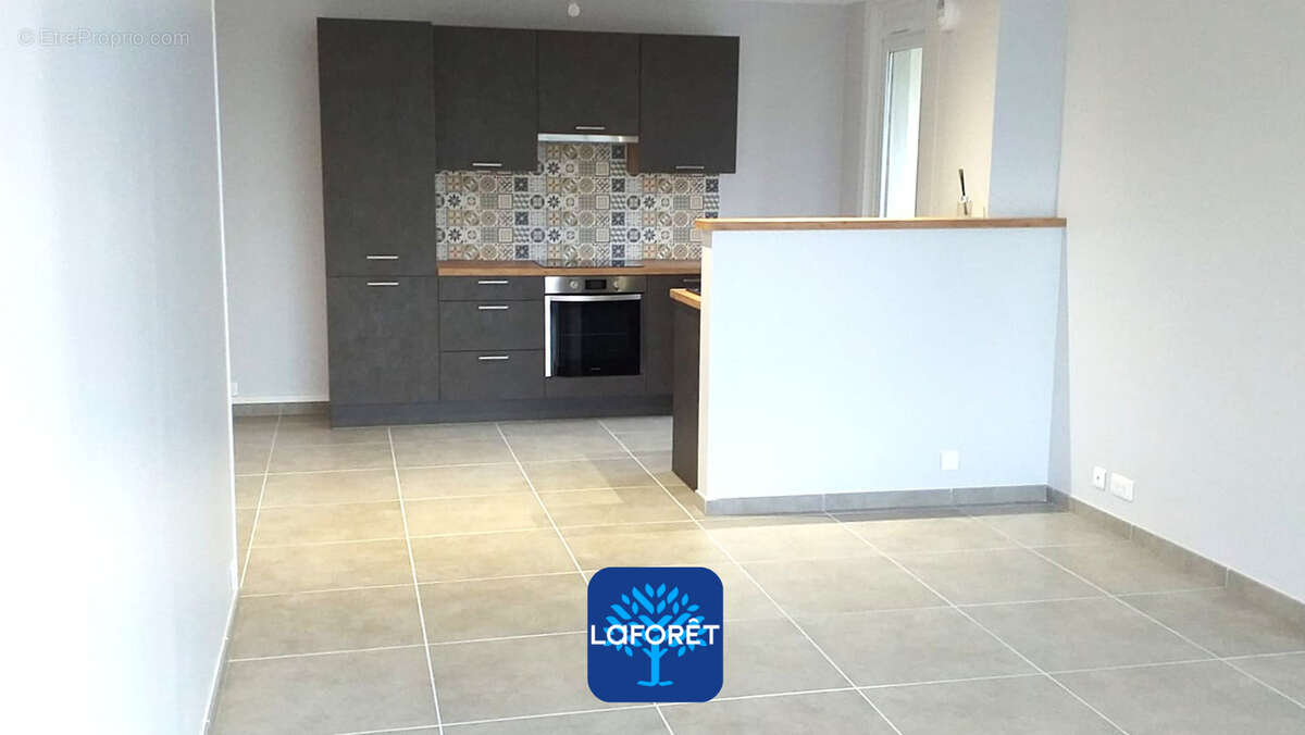Appartement à SAINT-GENIS-LAVAL
