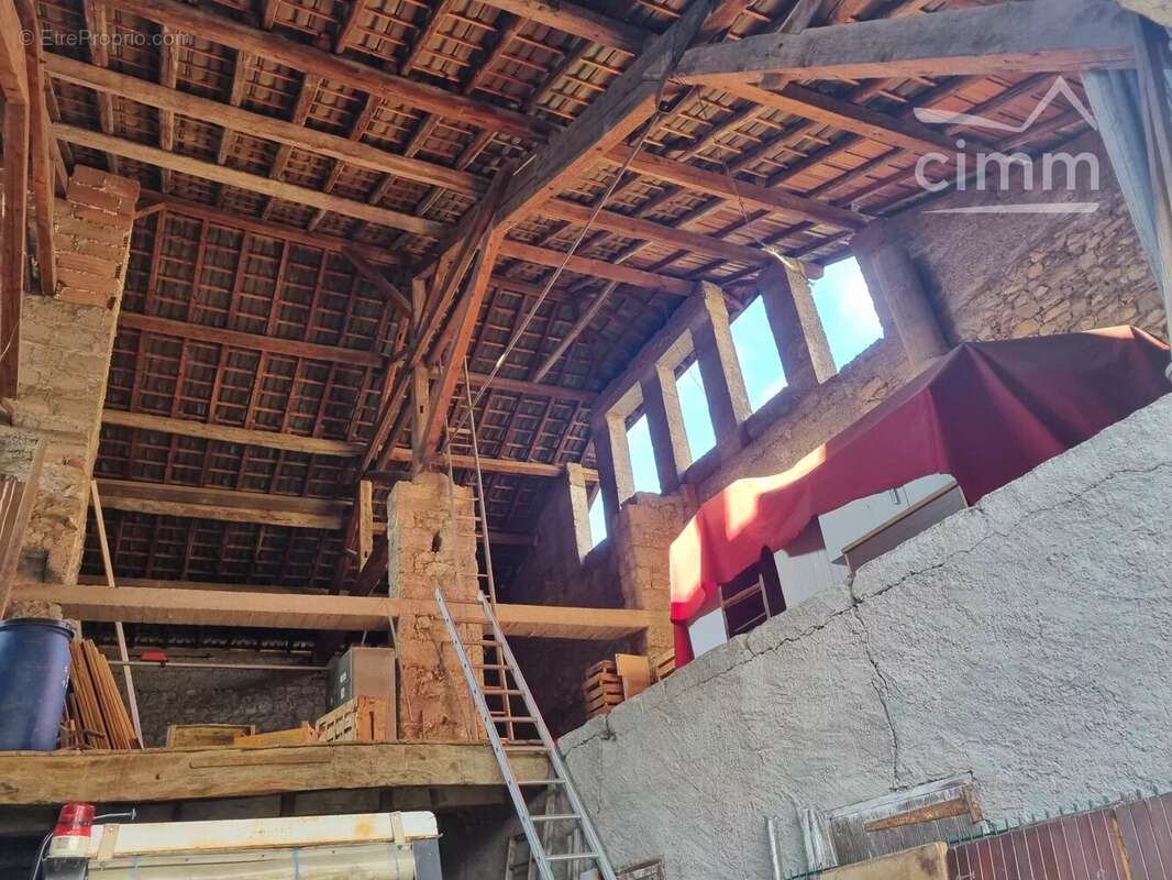 Maison à LA TERRASSE