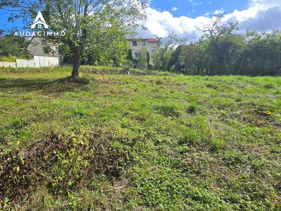 Terrain à BOUXIERES-AUX-DAMES