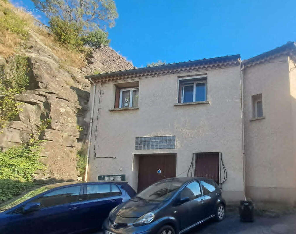 Maison à SAINT-THIBERY