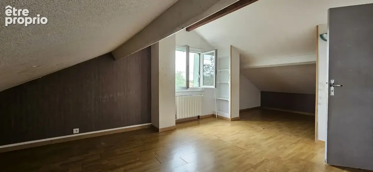 Maison  à rénover avec jardin et garages - photo 14