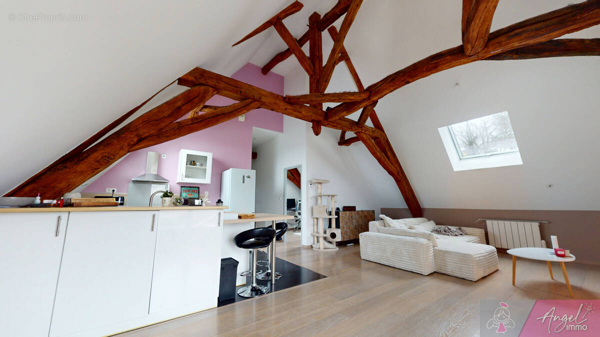 Maison à MONT-SOUS-VAUDREY