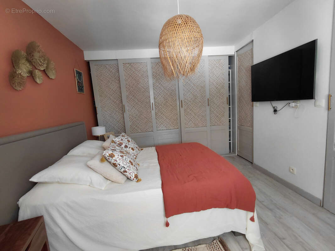 Maison récente de plain-pied avec Piscine et garage double - photo 9
