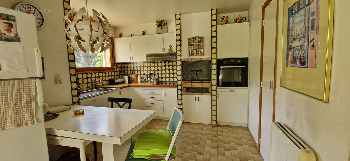 Vernet-les-Bains - Villa 4 faces avec garage, dépendance et jardin - photo 4