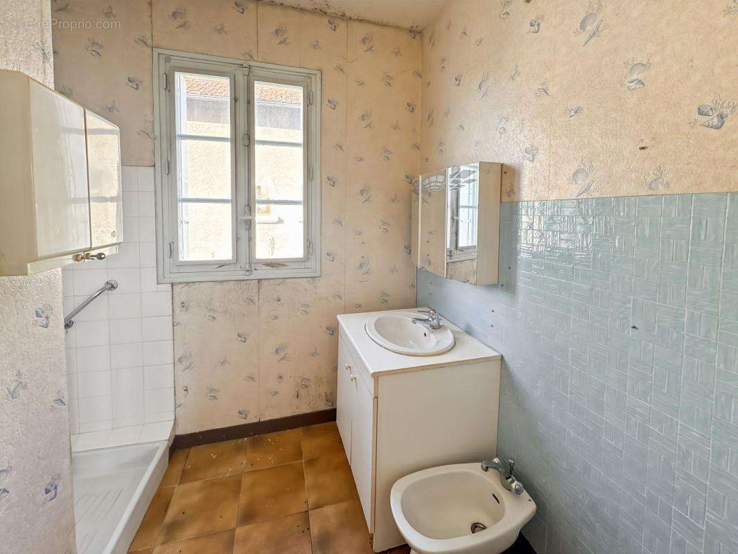 Maison à NEUVIC