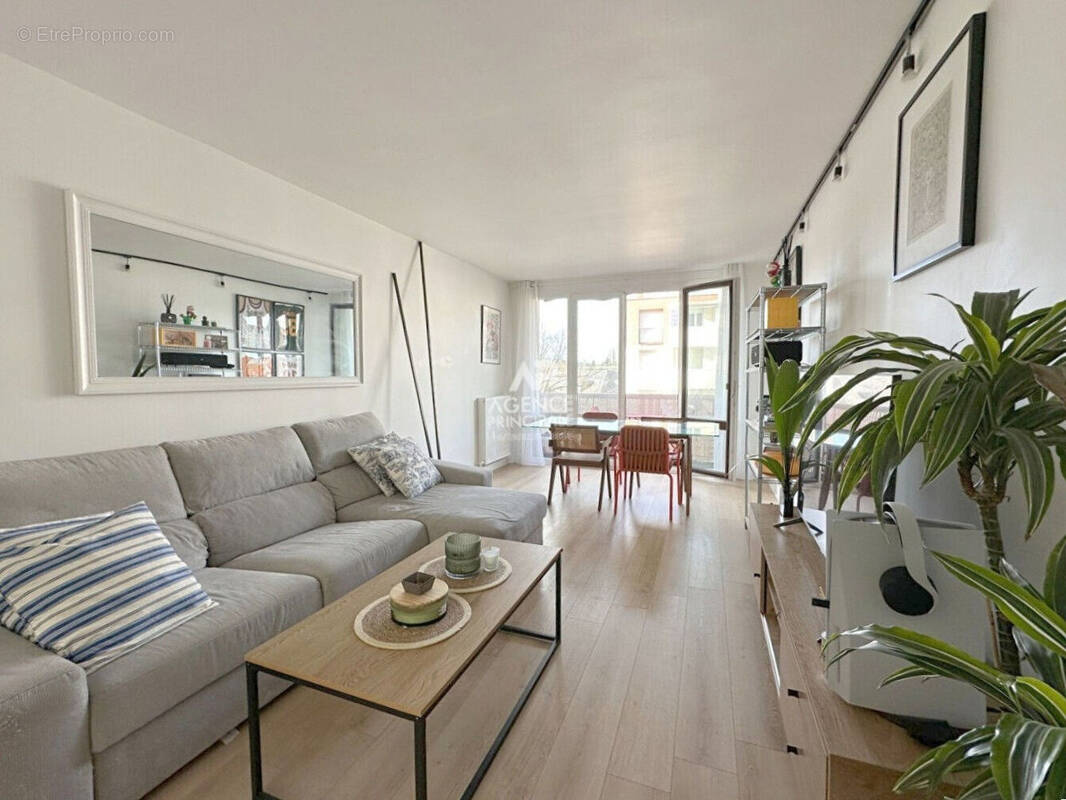 Appartement à CHAVILLE