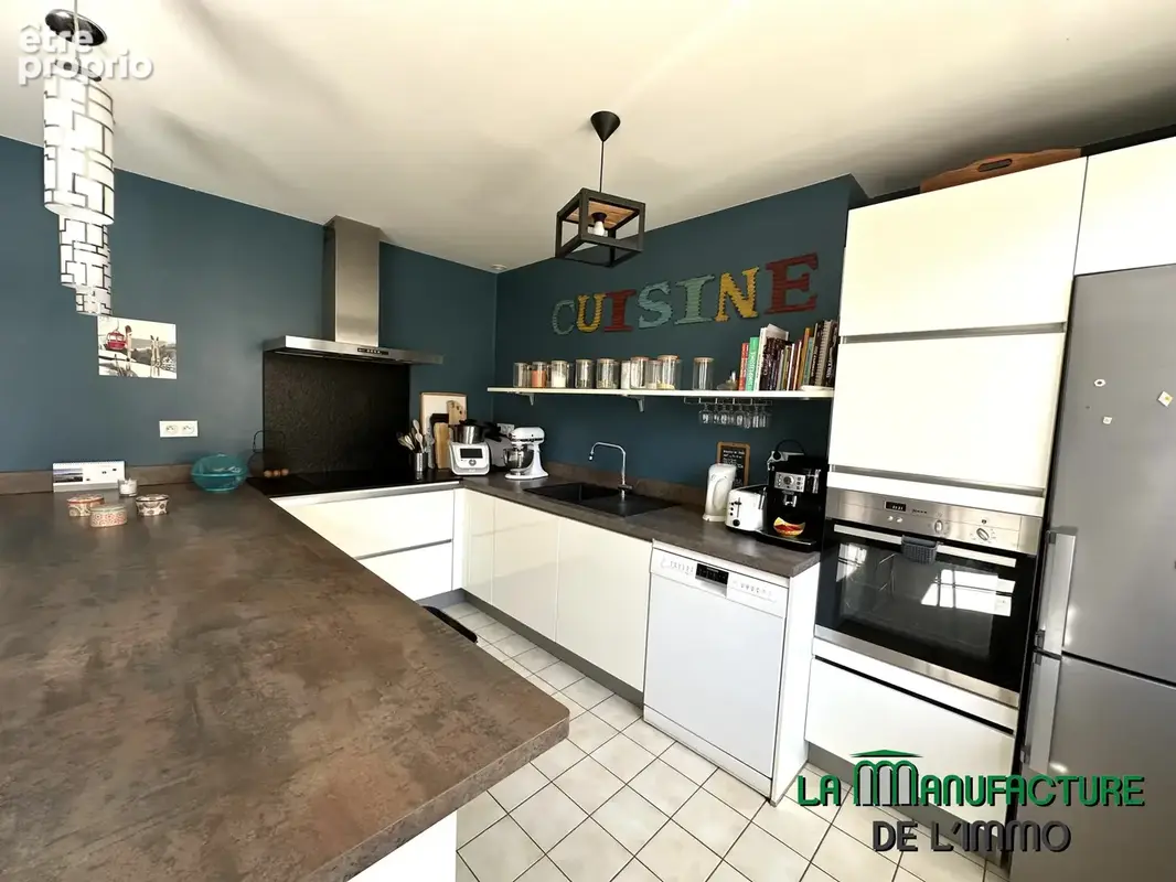 Appartement de type F6 de 140.14 m2 - 4 chambres - 2 balcons - cave - normes PMR / Saint-etienne Anatole Franc - photo 7
