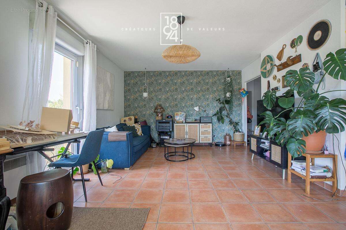 Appartement T3 à vendre Aix La Duranne (13100)  69 m²  Terrasse 14m2 I Parking - photo 5