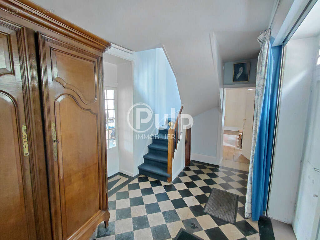 Maison à SAINT-MARTIN-BOULOGNE