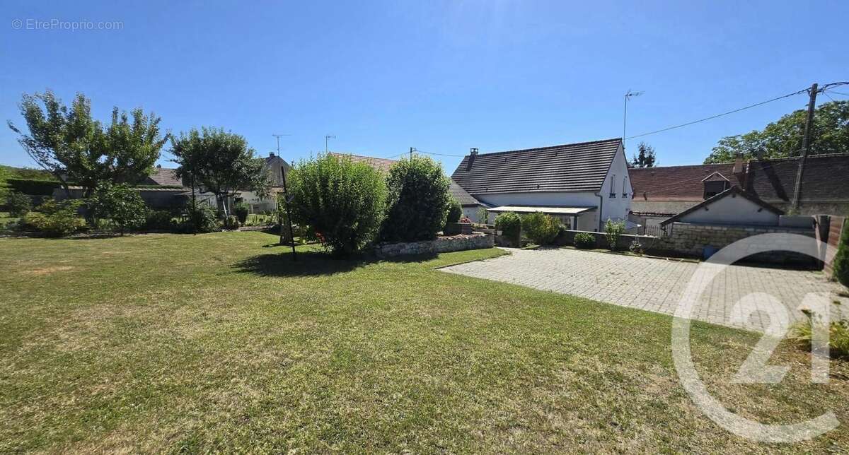 Maison 141 m² à Rieux  - photo 7