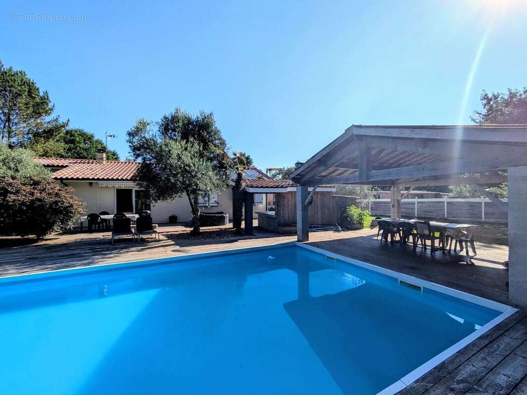 Maison à SAUGNACQ-ET-MURET