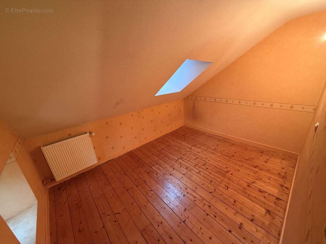 Maison à PORT-SUR-SAONE